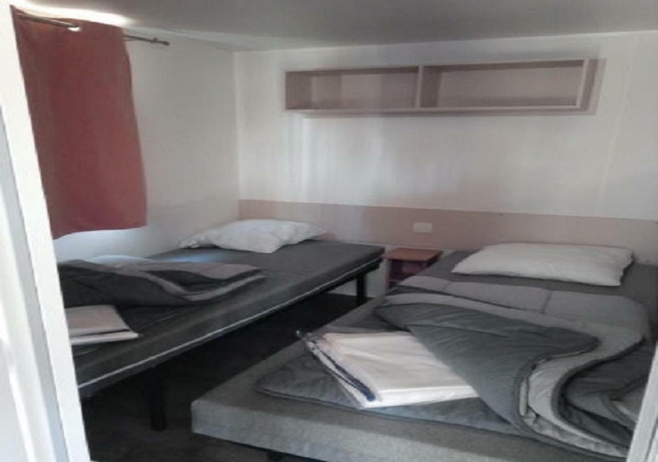 Mobilhome Saint Julien En Born Exterior photo